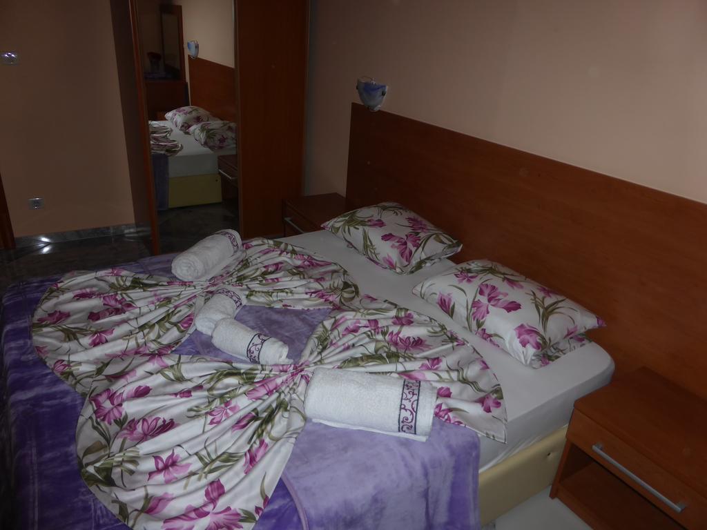 Apartments Mara Budva Bilik gambar