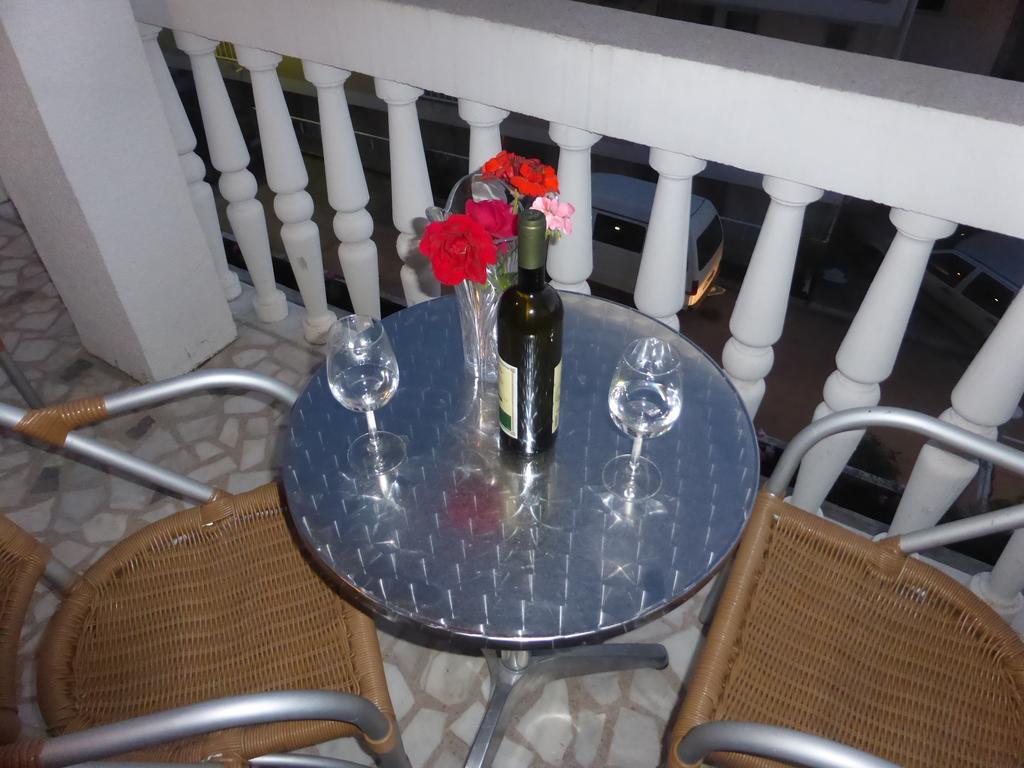 Apartments Mara Budva Bilik gambar
