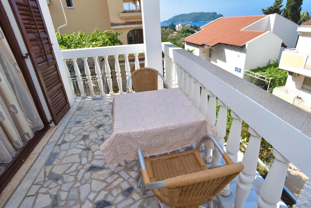 Apartments Mara Budva Luaran gambar